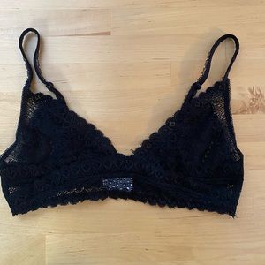 Tobi black laced bralette size small
